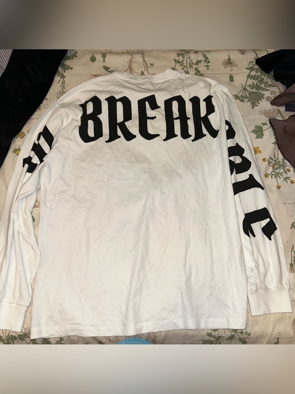 Buff bunny Break Long Sleeve Tee